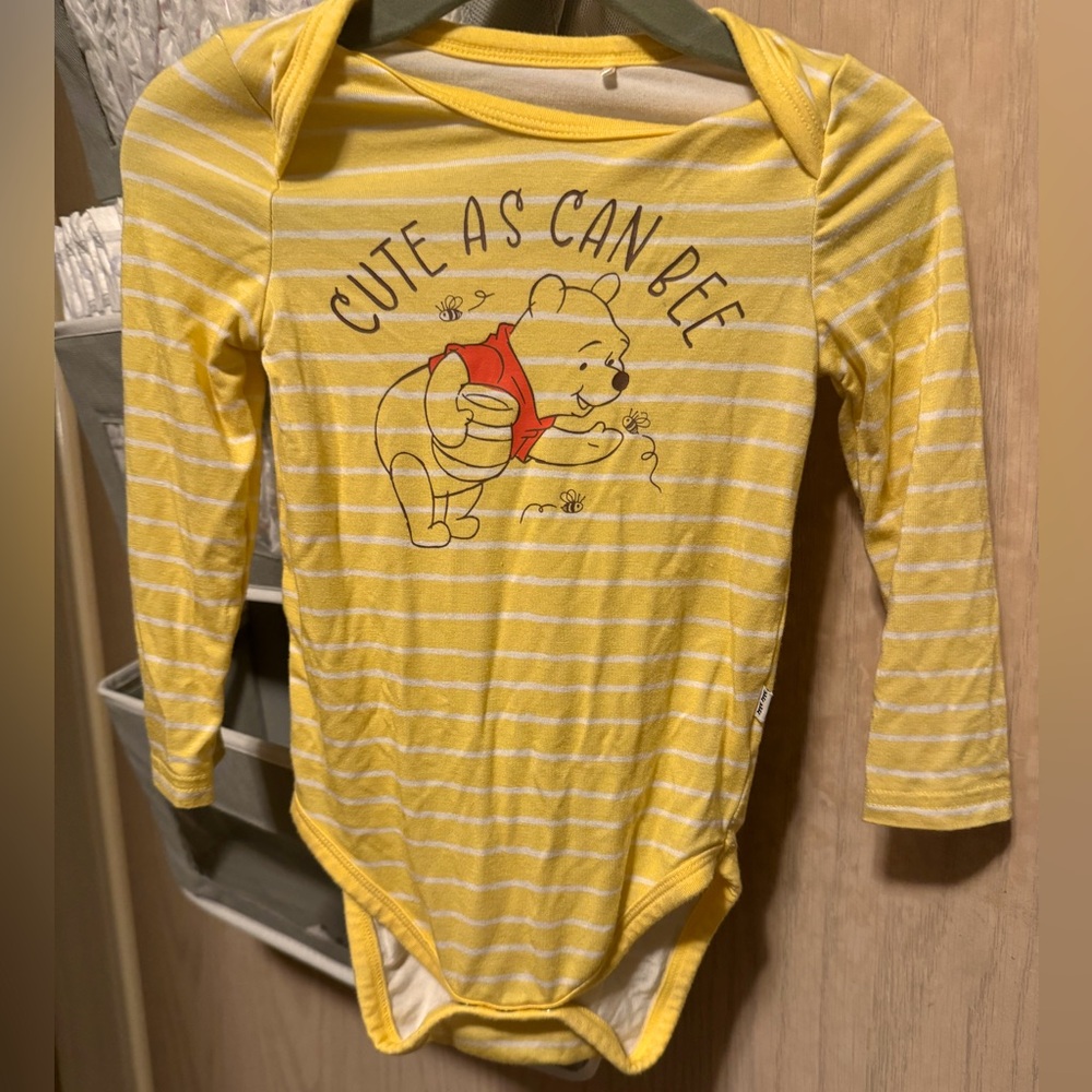 Little Sleepies Winnie the Pooh Cute As Can Bee Bodysuit size 6-12m